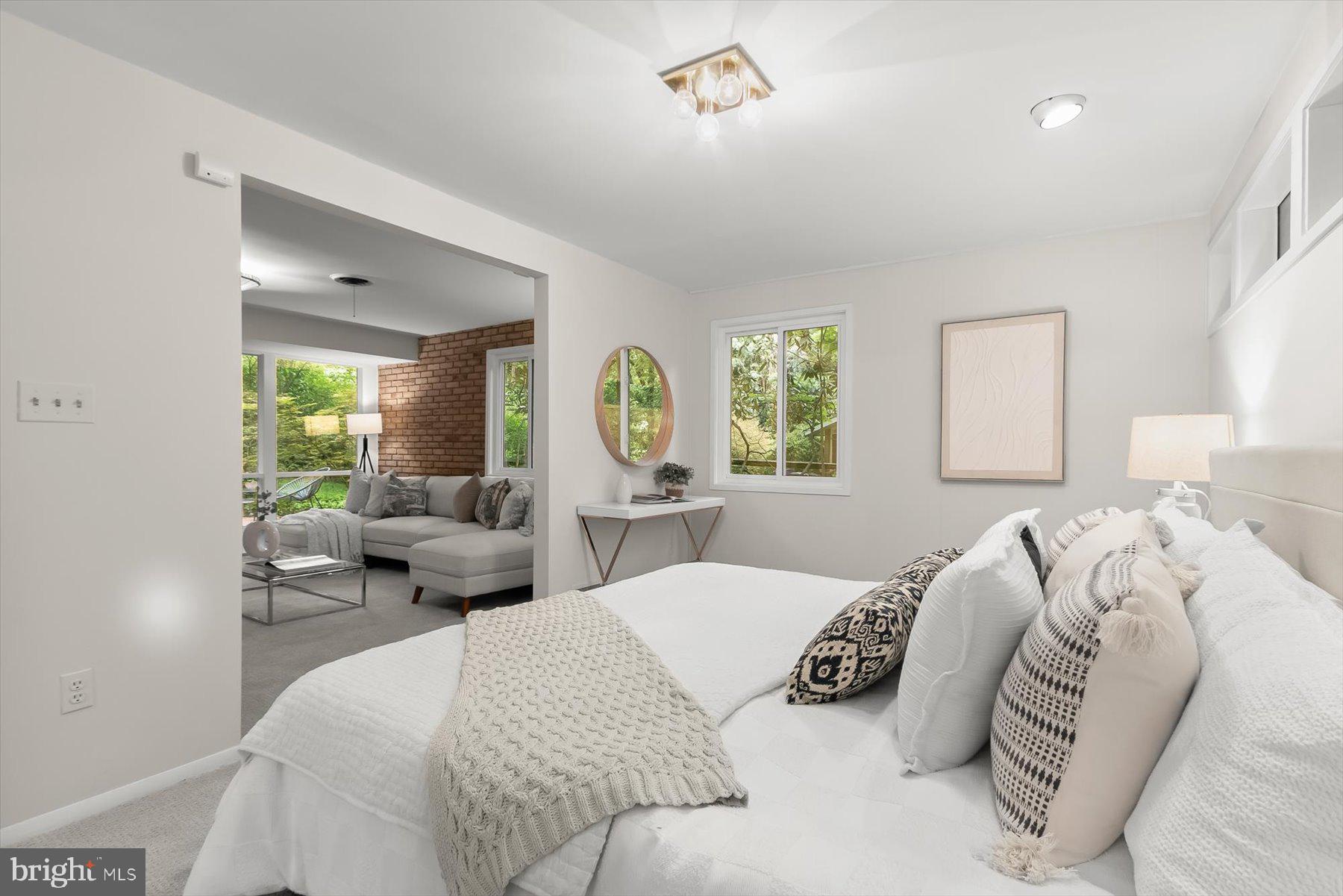 CARDEROCK SPRINGS - Residential