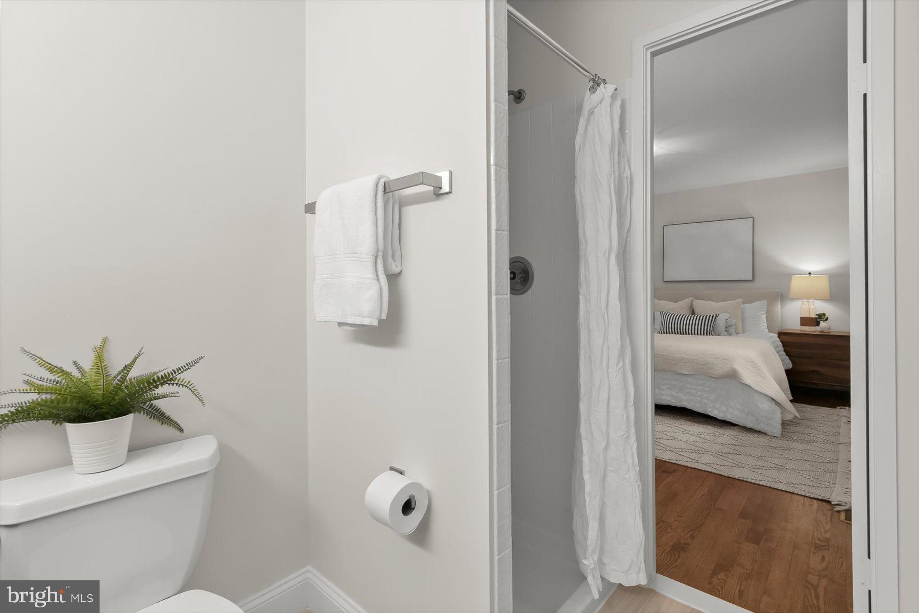 CARDEROCK SPRINGS - Residential