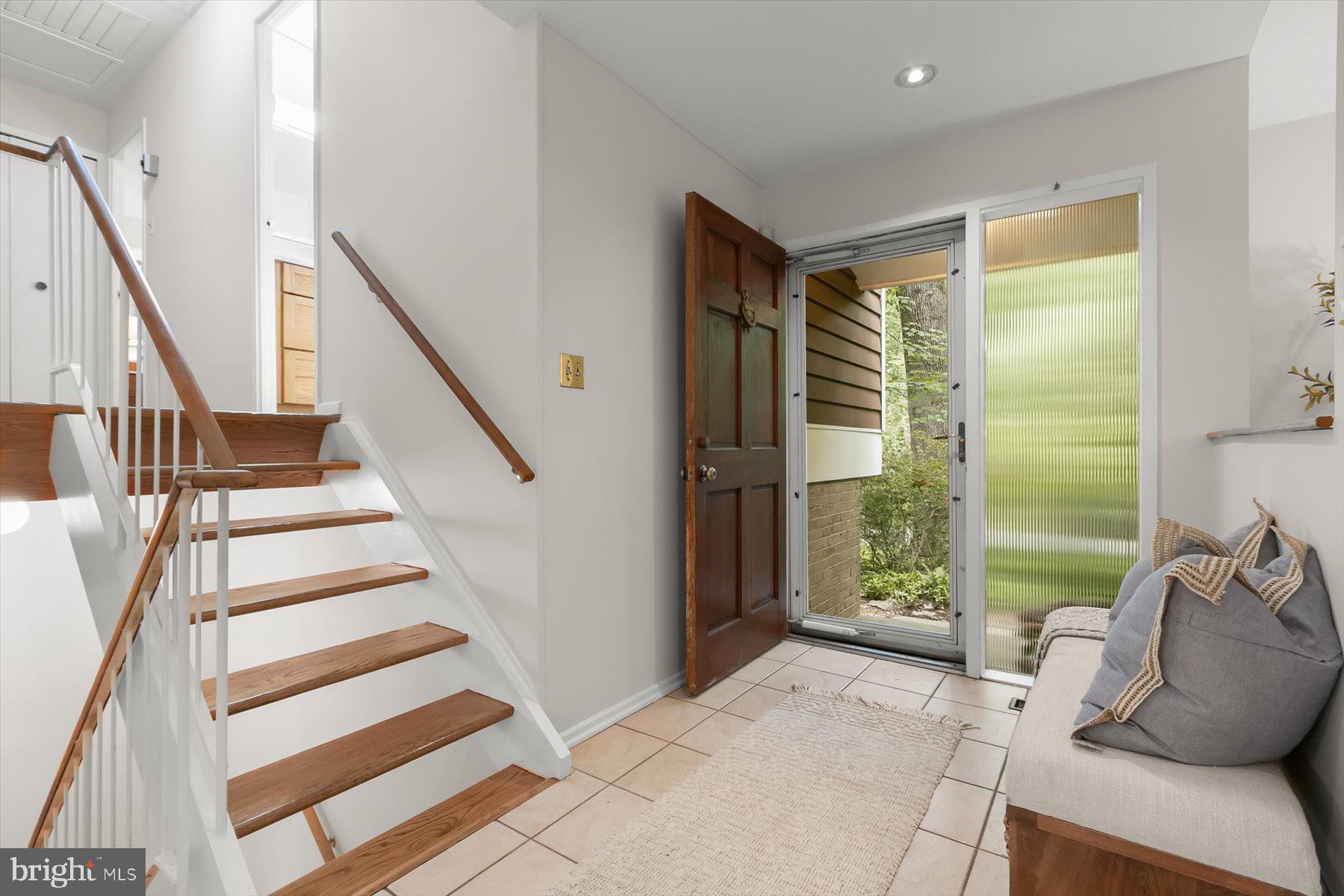 CARDEROCK SPRINGS - Residential