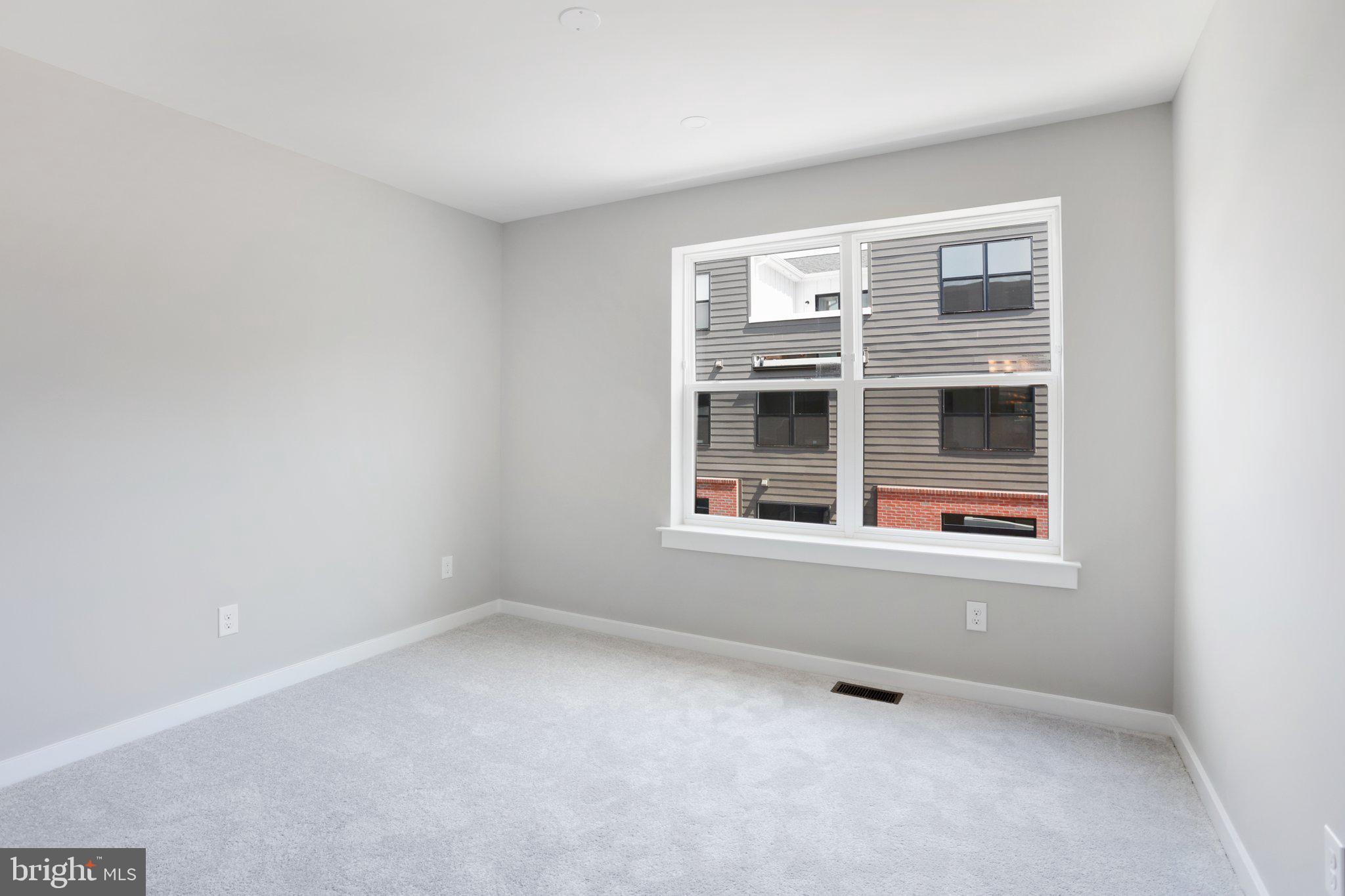 RIVER PLACE - Residential