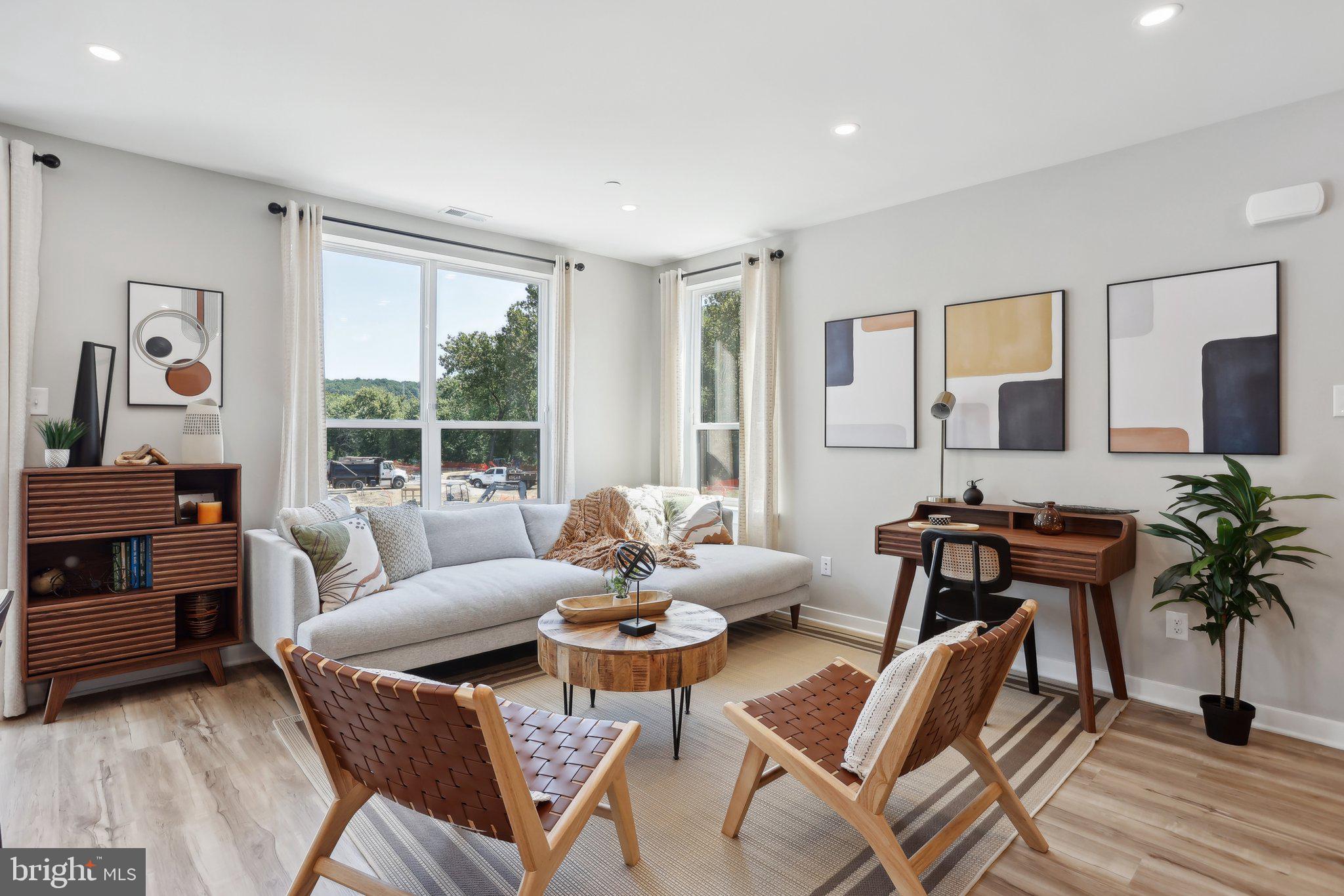 RIVER PLACE - Residential