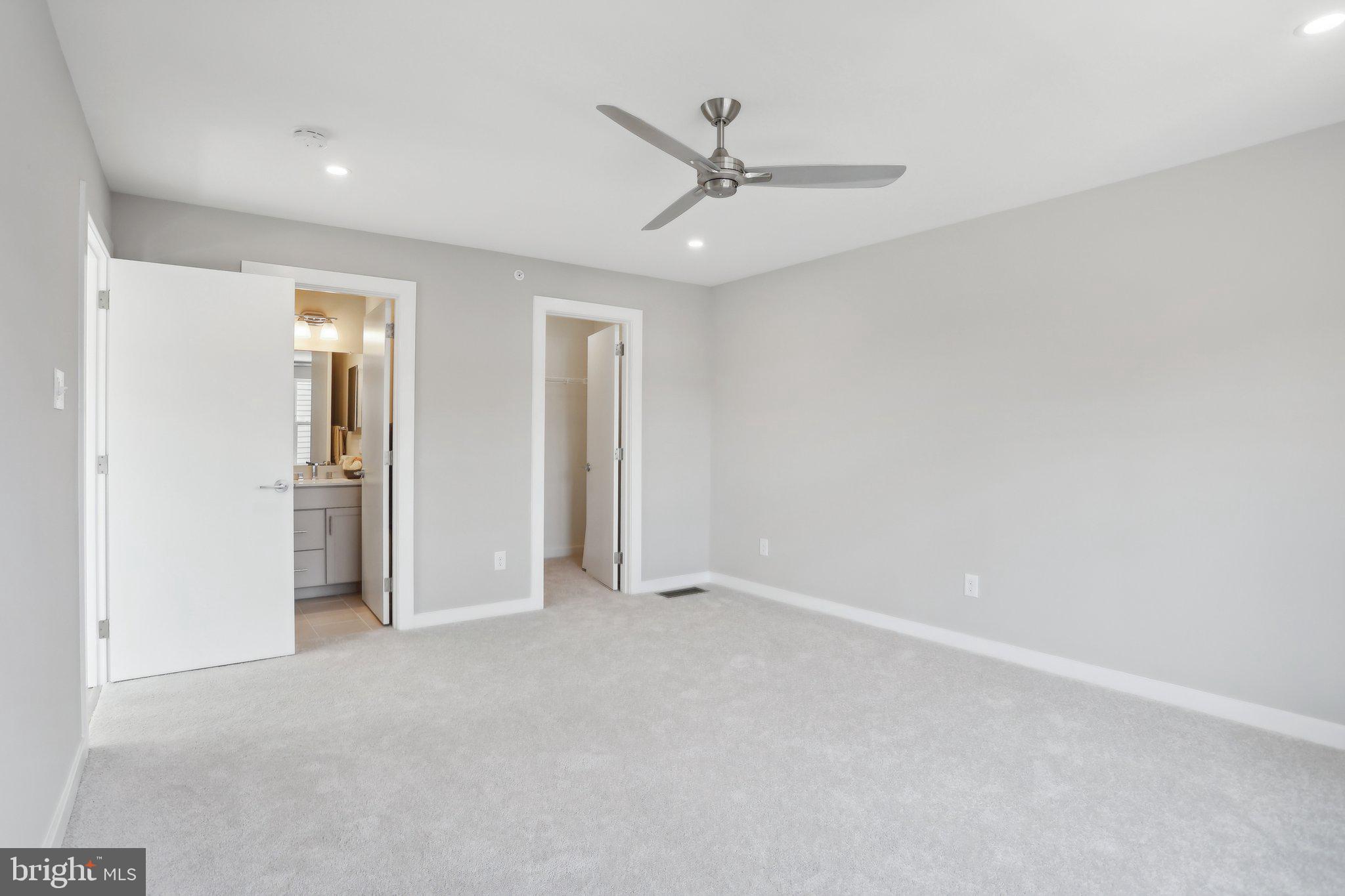 RIVER PLACE - Residential