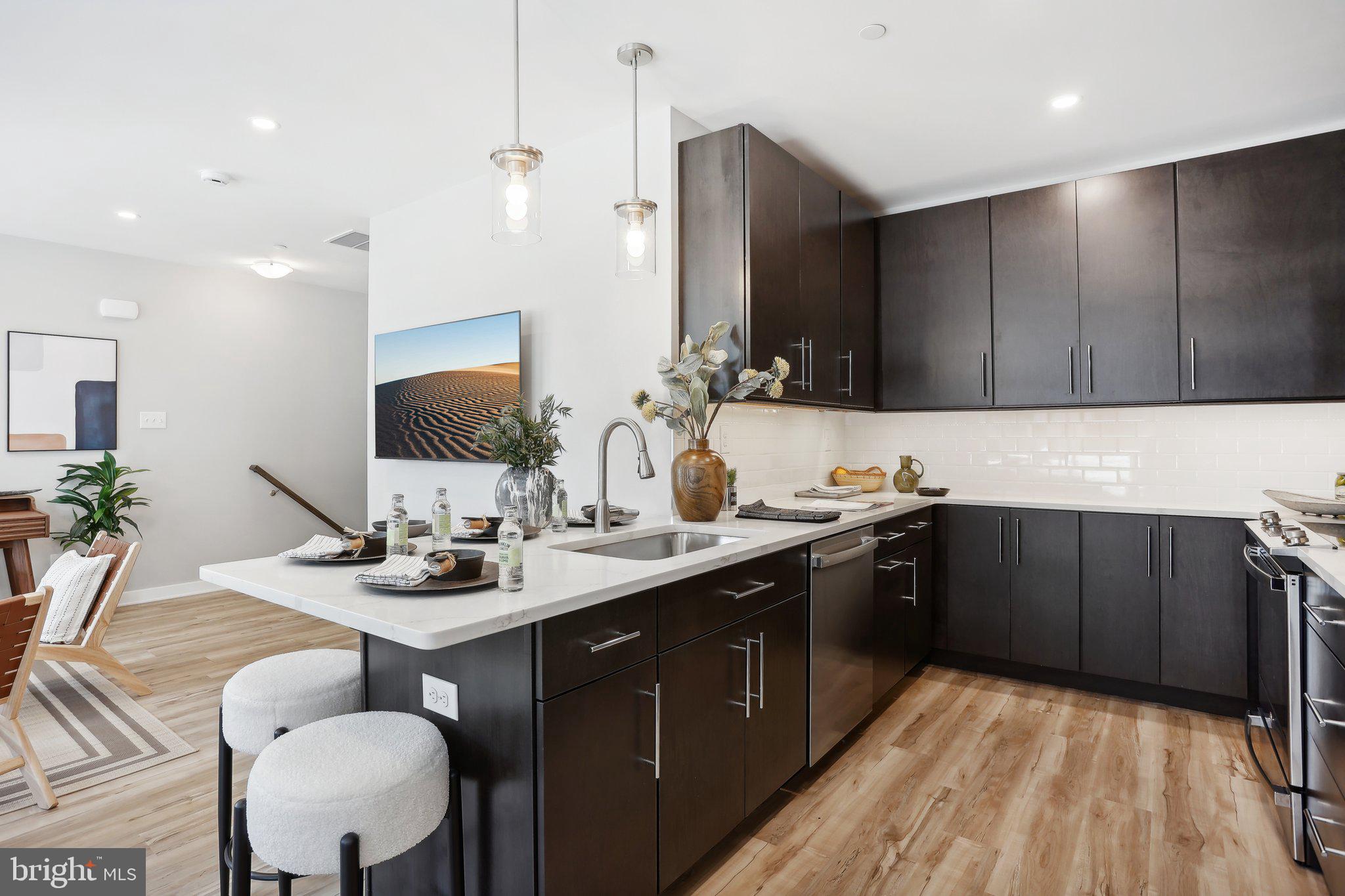 RIVER PLACE - Residential