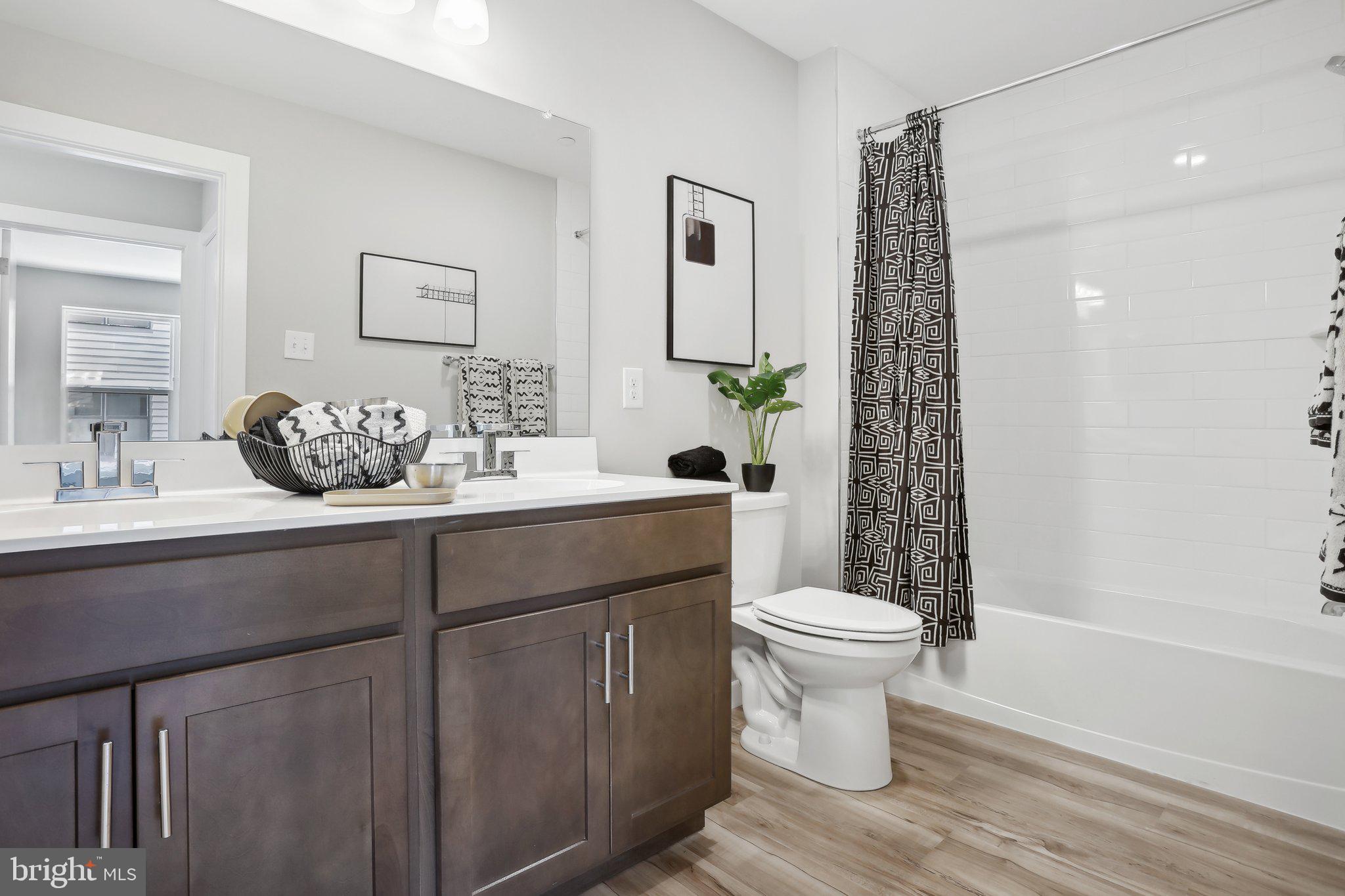 RIVER PLACE - Residential