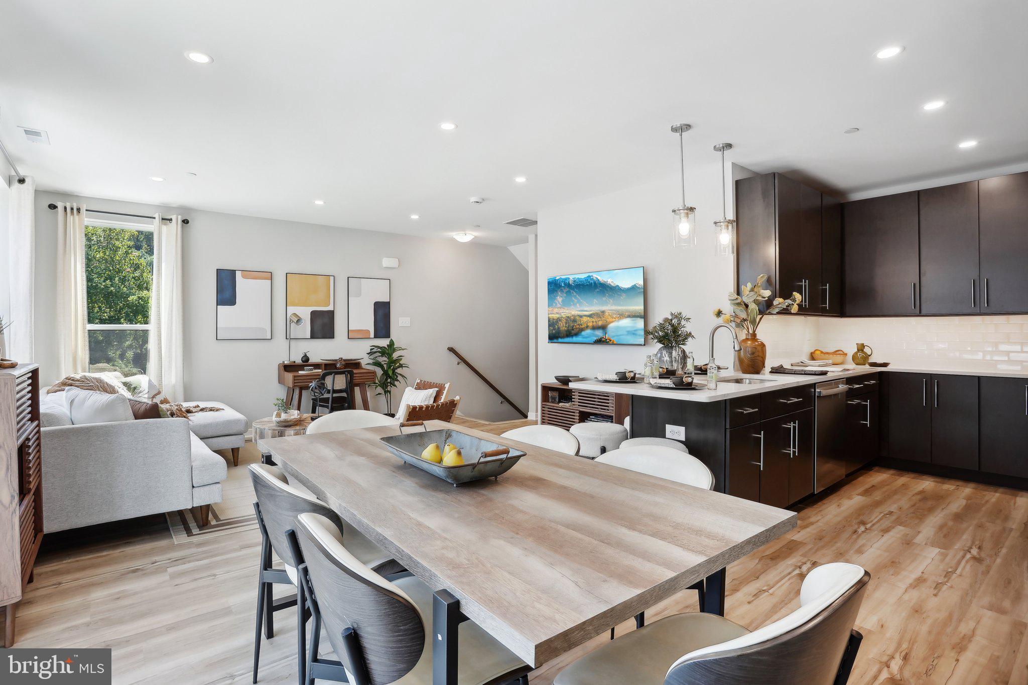 RIVER PLACE - Residential