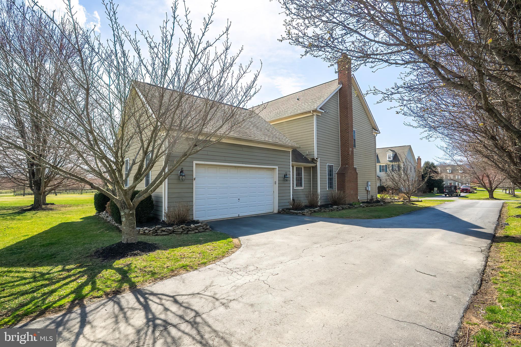 WATERFIELD HAMLET - Residential