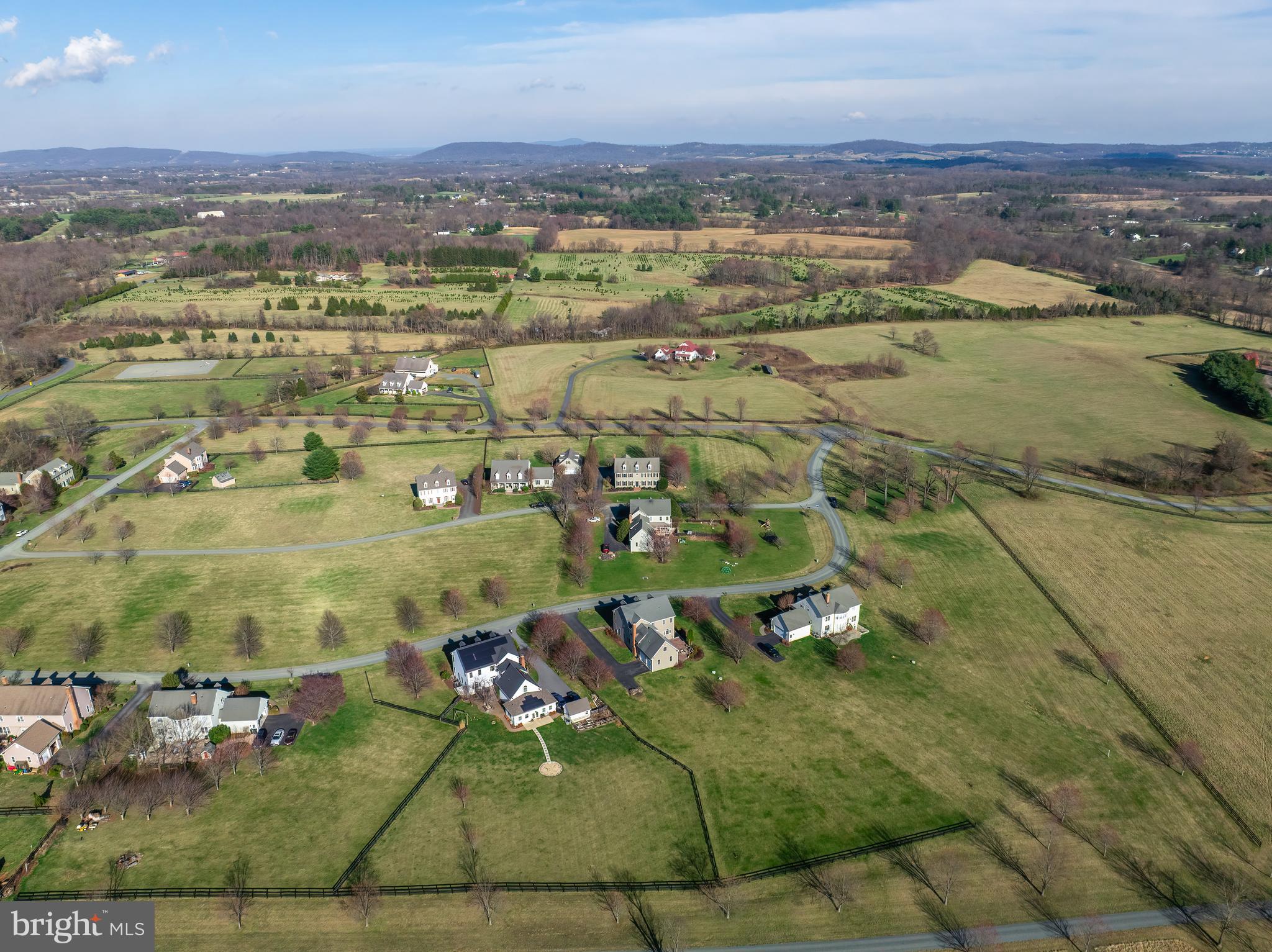 WATERFIELD HAMLET - Residential