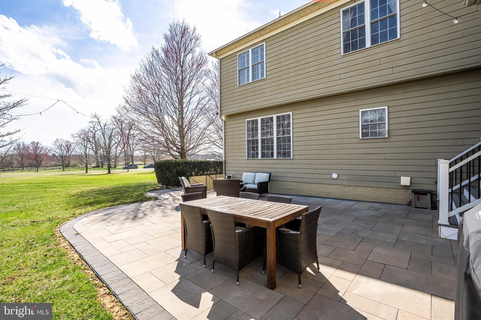 WATERFIELD HAMLET - Residential