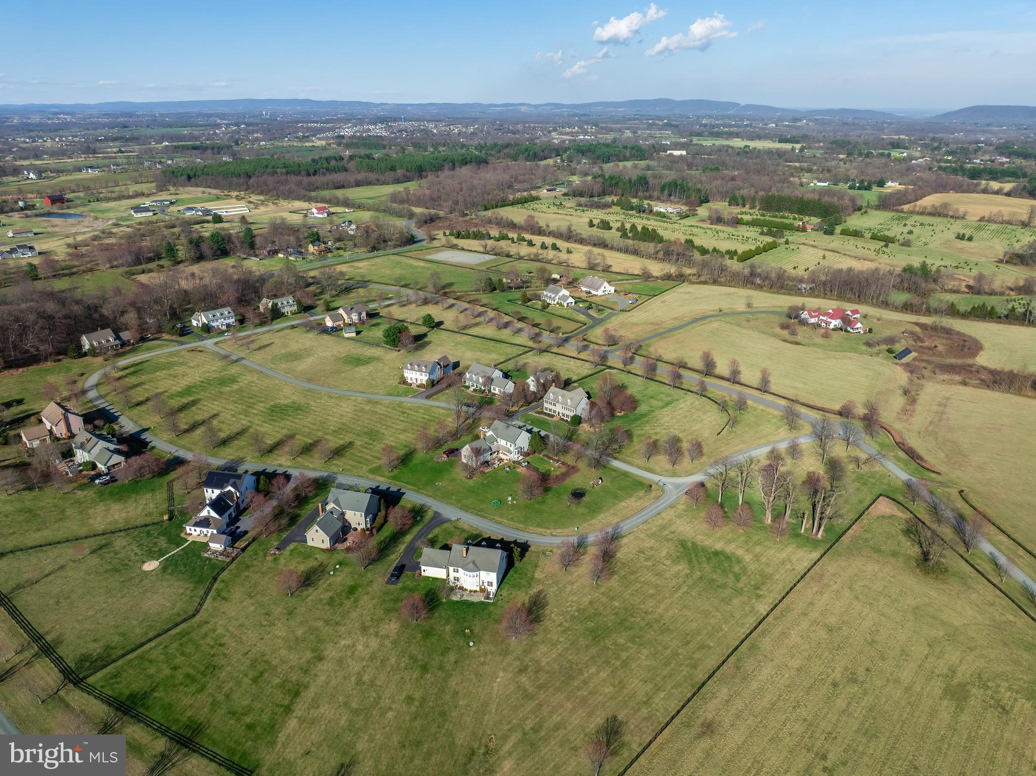 WATERFIELD HAMLET - Residential