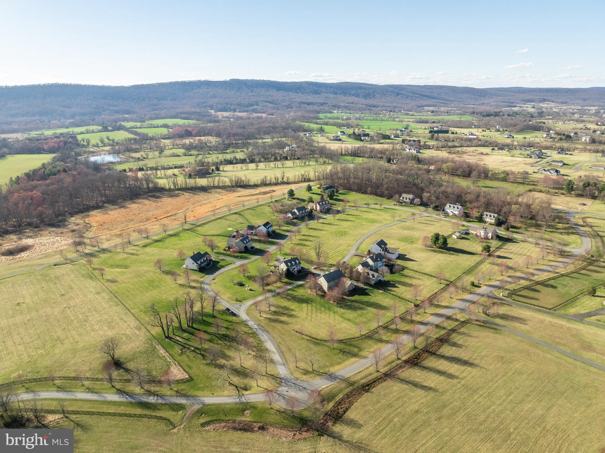 WATERFIELD HAMLET - Residential