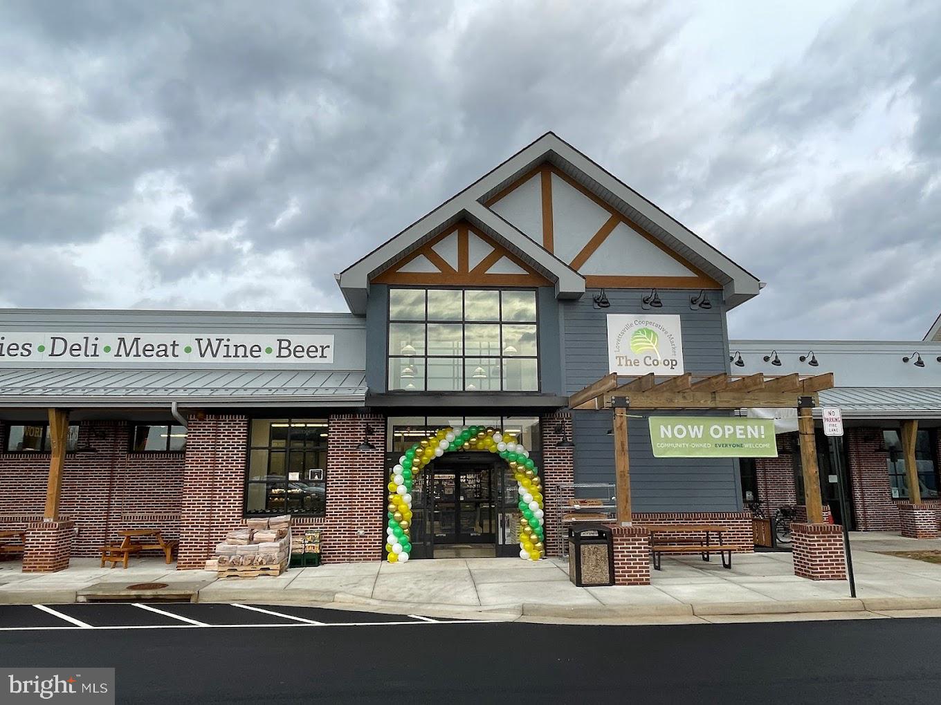 WATERFIELD HAMLET - Residential