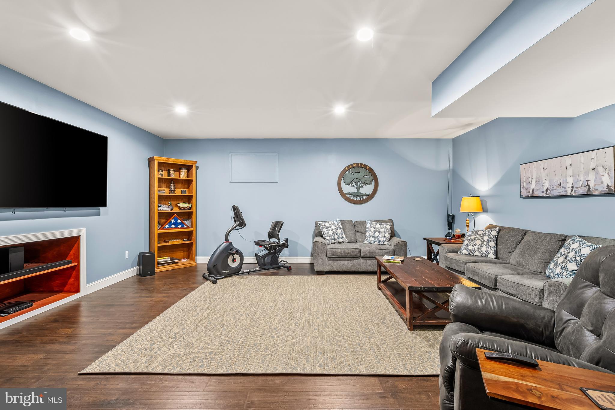 WATERFIELD HAMLET - Residential