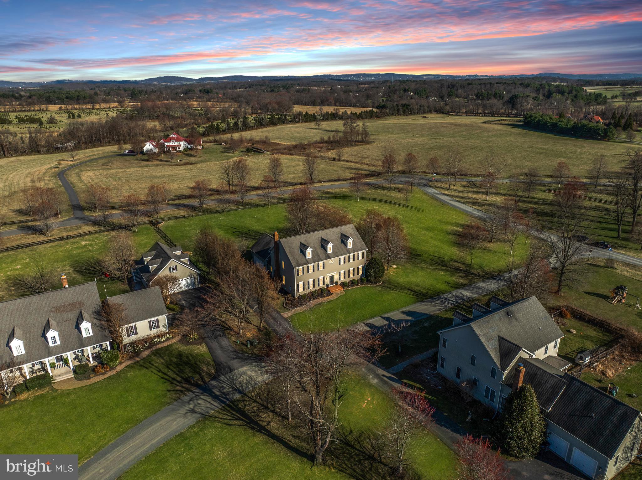 WATERFIELD HAMLET - Residential