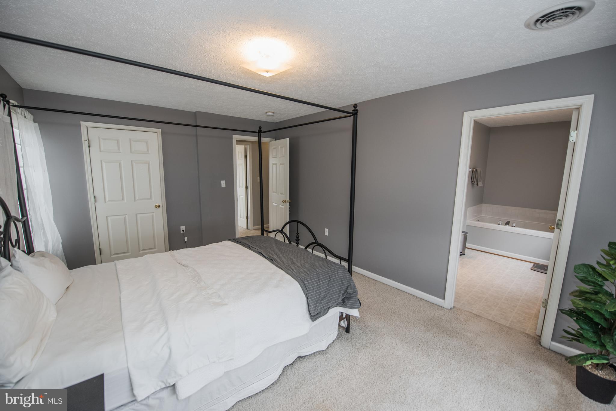 BRIAR RUN - Residential