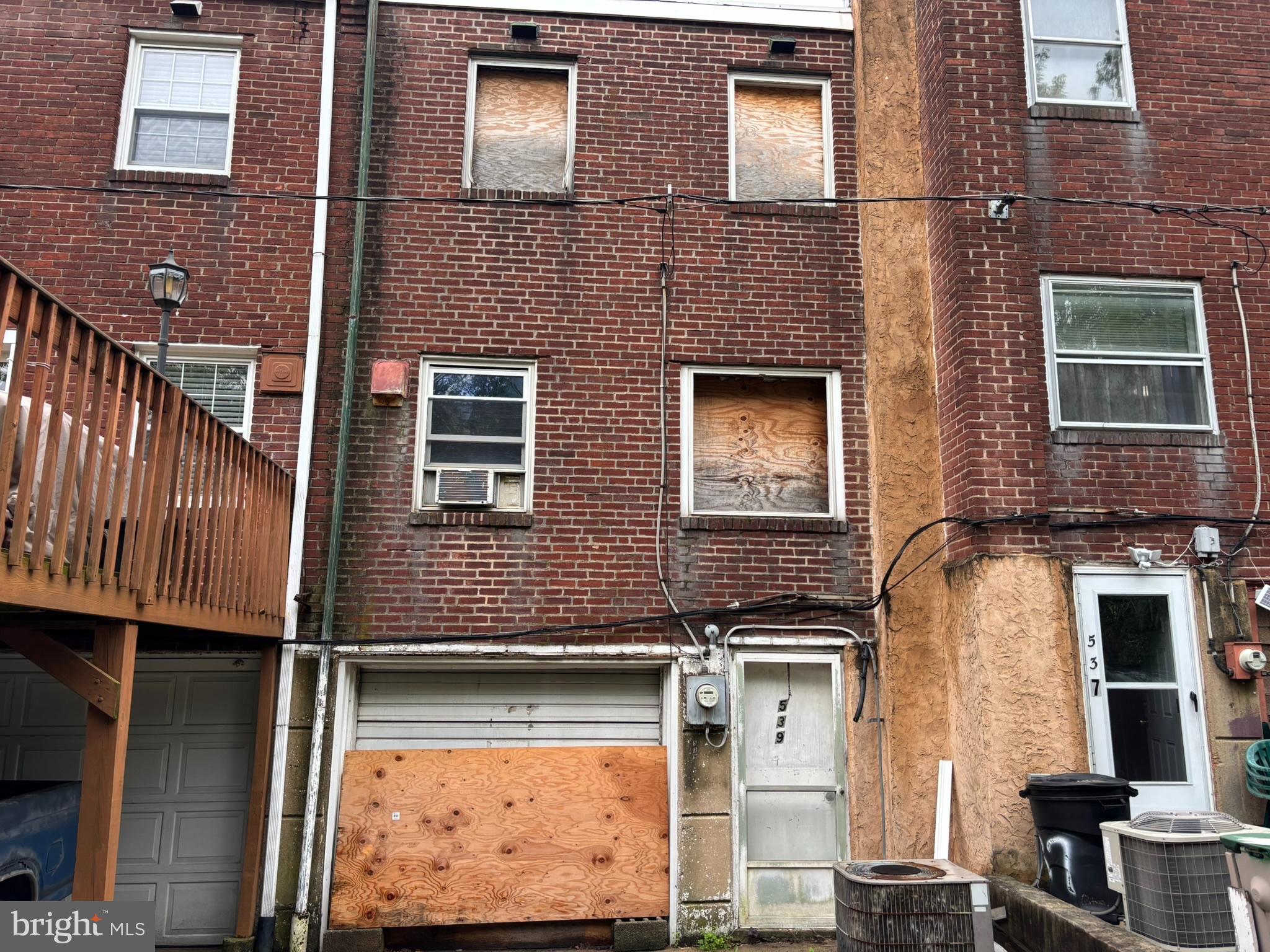 539 E 35TH STREET