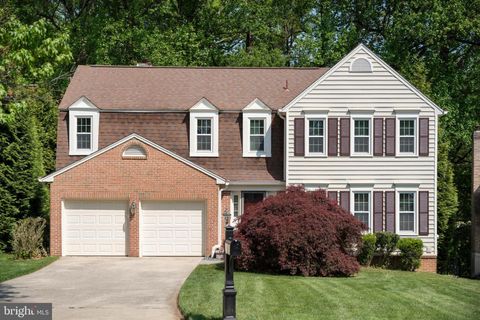 Photo of 2303 Mccormick Road, ROCKVILLE, MD 20850 (MLS # MDMC2229124)