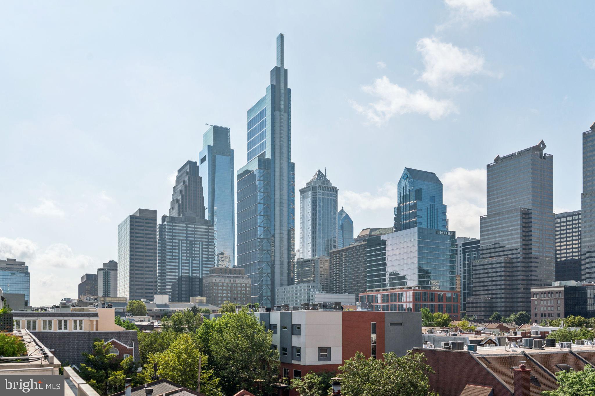 LOGAN SQUARE - Residential
