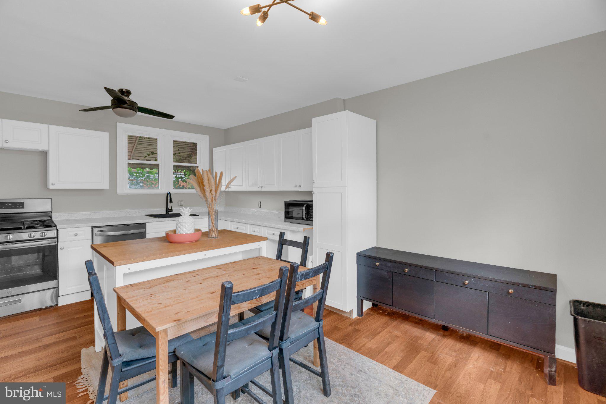 2407 18TH STREET SE