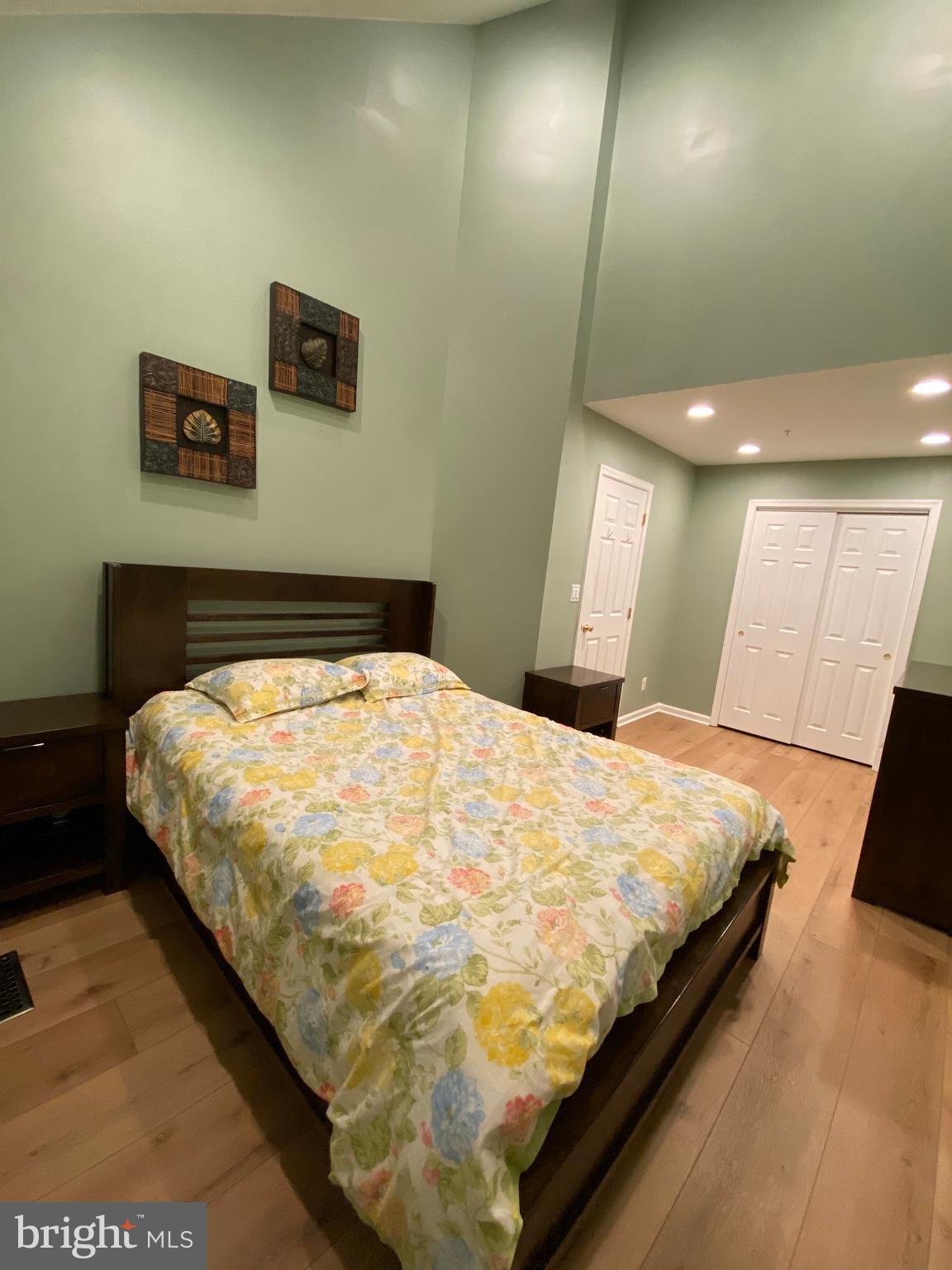 MCNAIR FARMS LANDBAY - Residential Lease