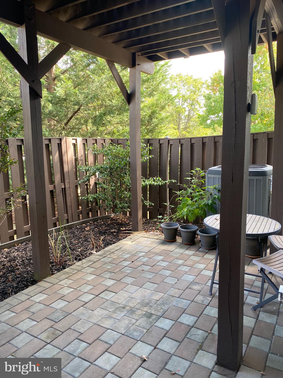 MCNAIR FARMS LANDBAY - Residential Lease