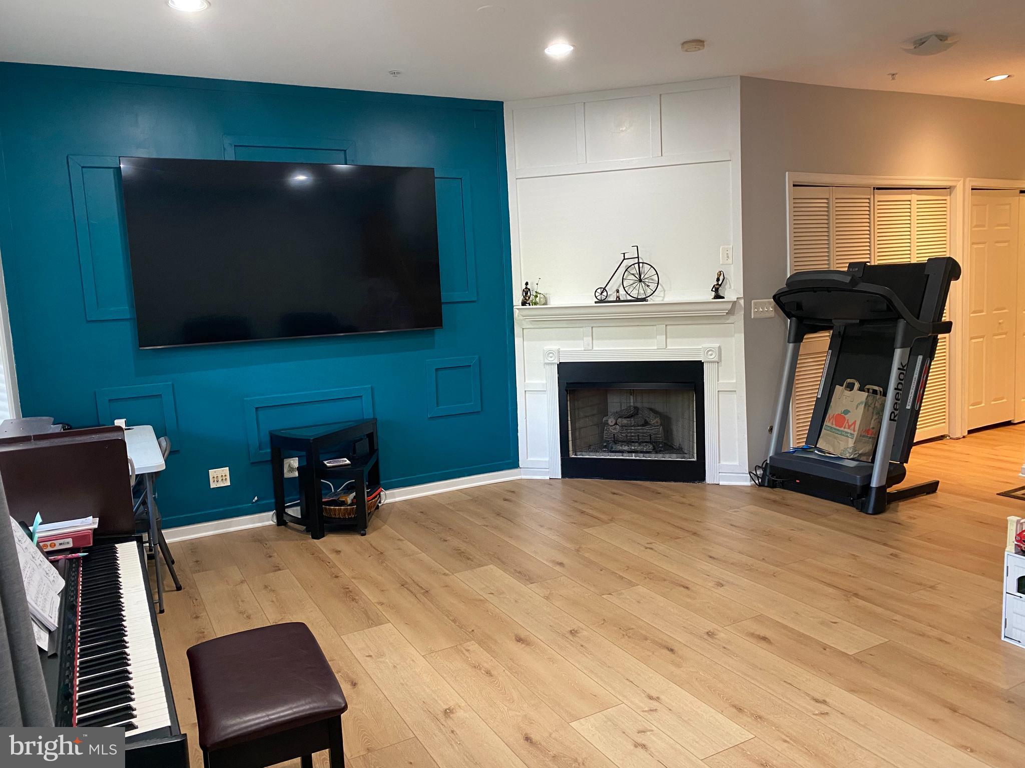 MCNAIR FARMS LANDBAY - Residential Lease