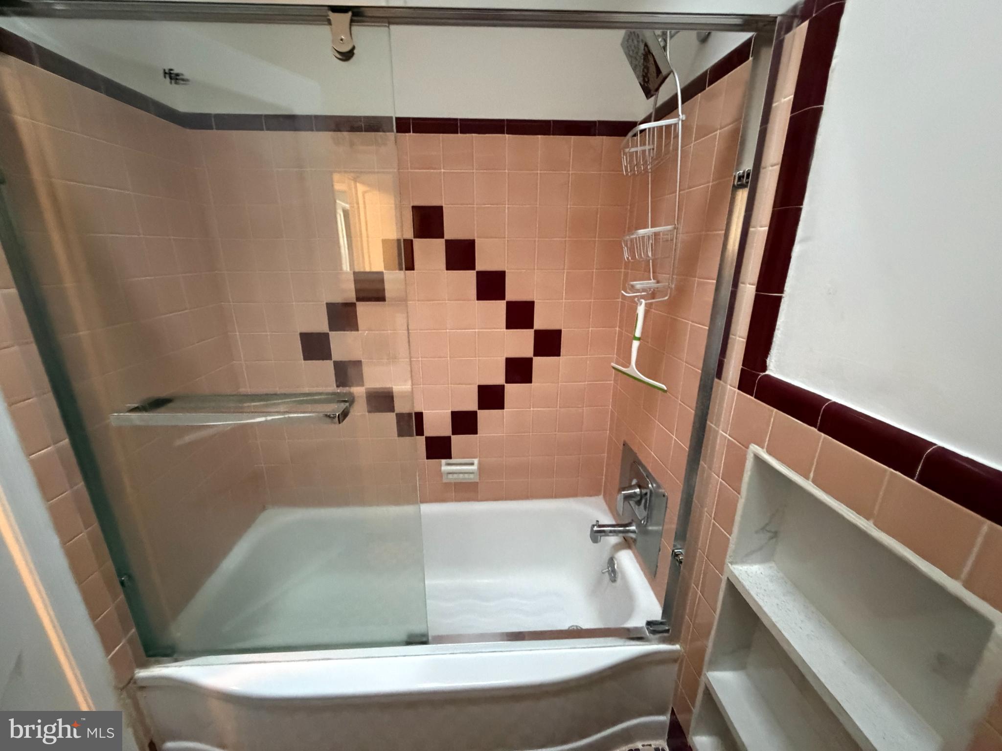 MAYFAIR (WEST) - Residential