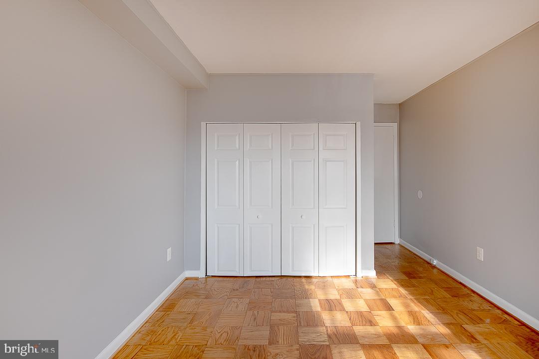 MARLOW TOWERS CONDOMINIUMS - Residential Lease