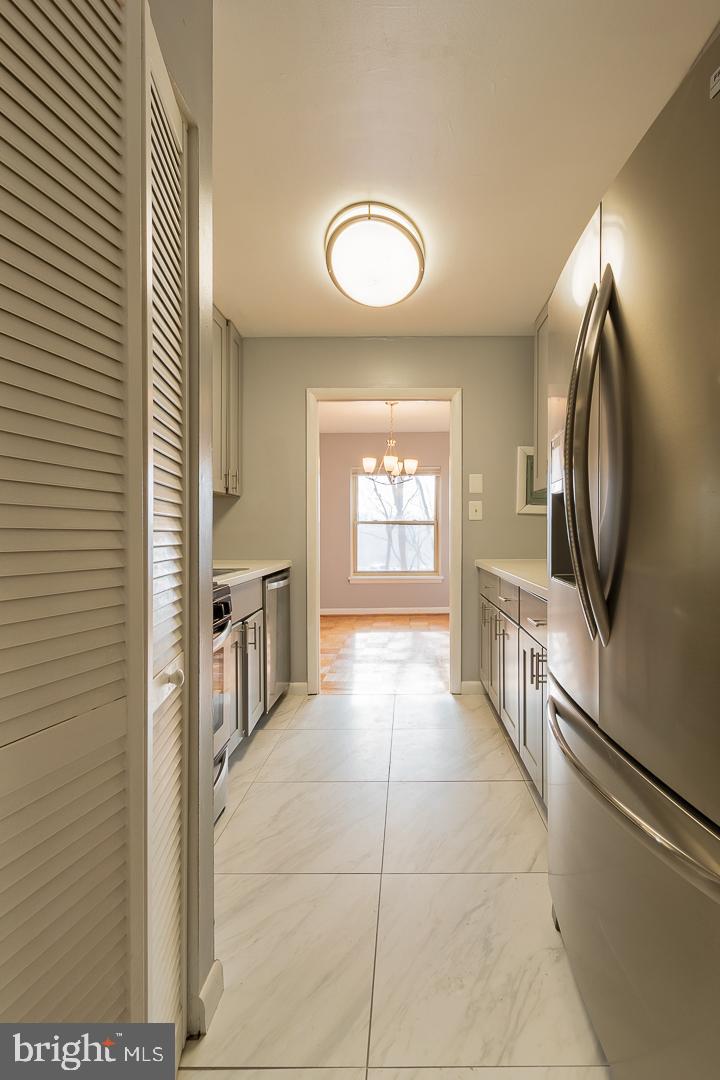 MARLOW TOWERS CONDOMINIUMS - Residential Lease