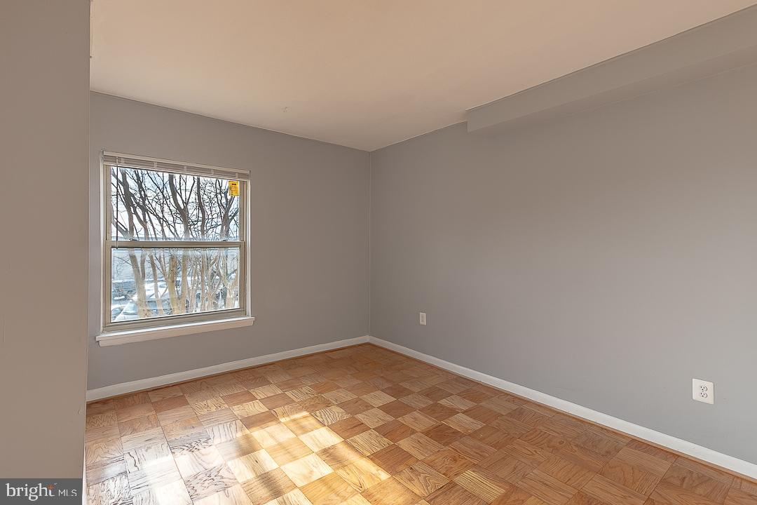 MARLOW TOWERS CONDOMINIUMS - Residential Lease