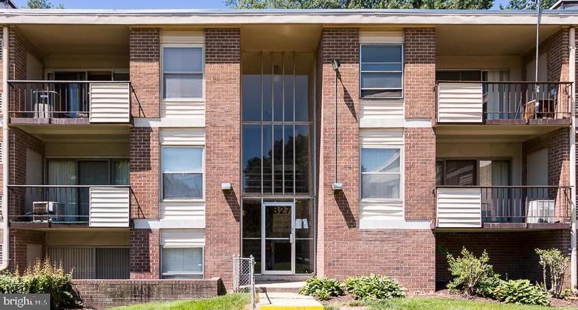 MARLOW TOWERS CONDOMINIUMS - Residential Lease