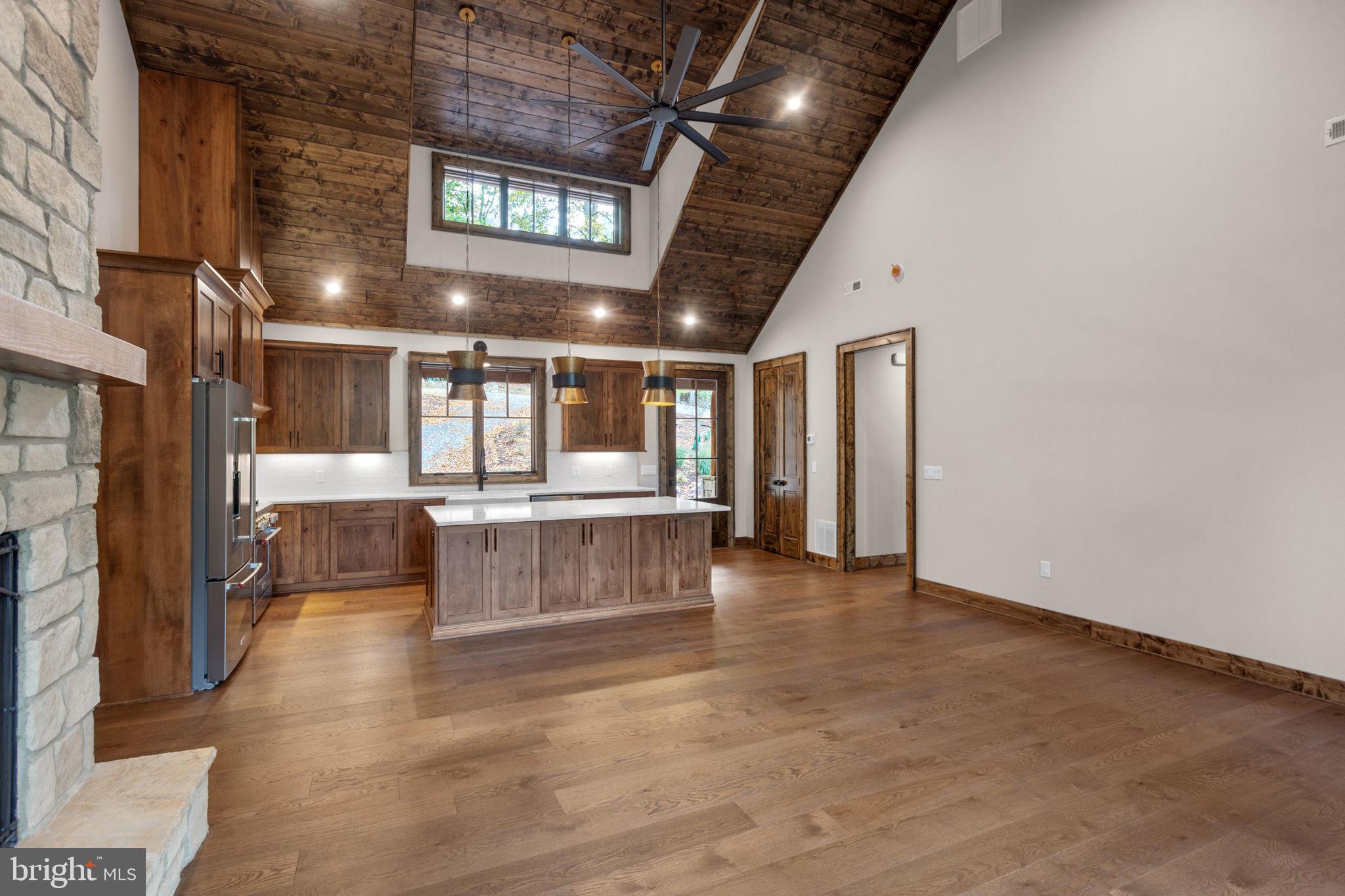 FISHER MOUNTAIN GOLF CLUB & RESORT - Residential