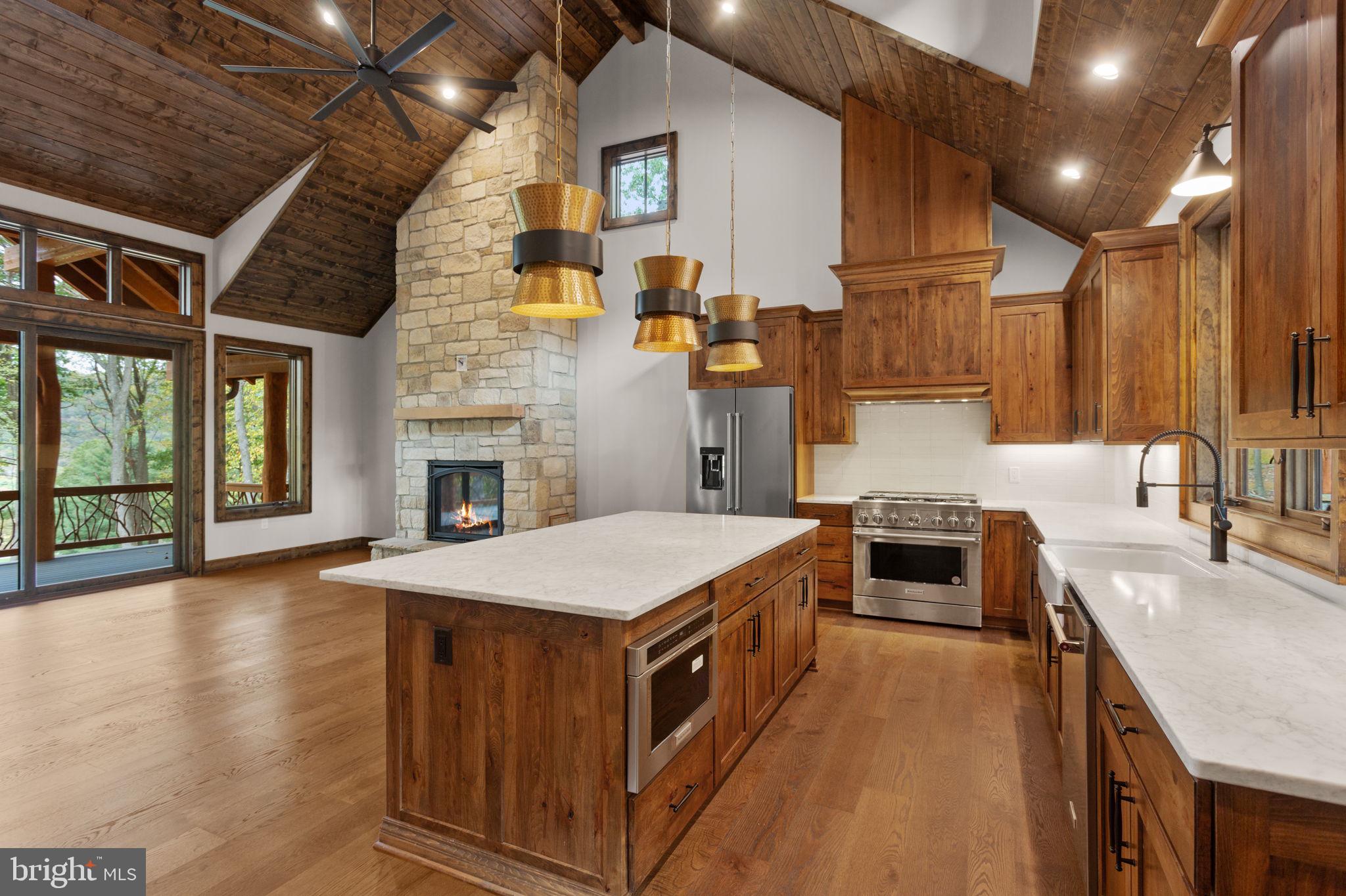 FISHER MOUNTAIN GOLF CLUB & RESORT - Residential