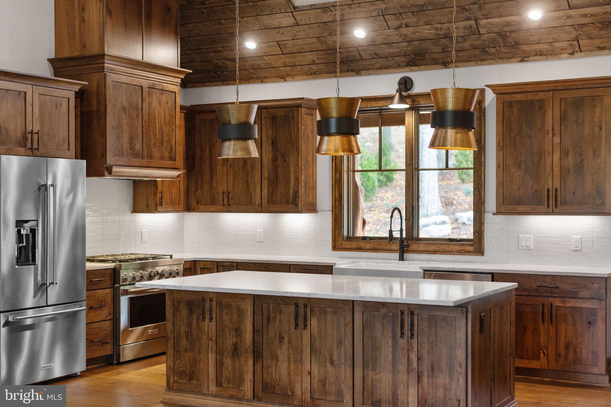 FISHER MOUNTAIN GOLF CLUB & RESORT - Residential