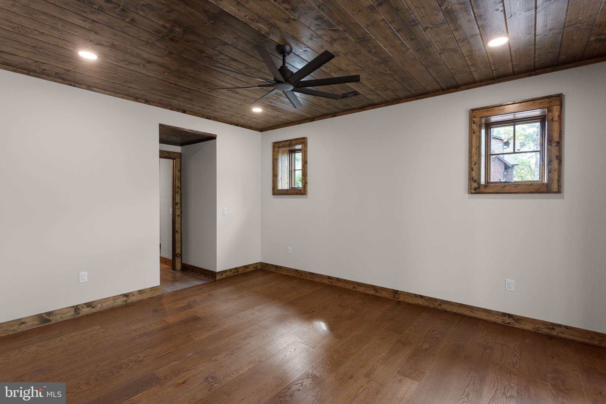 FISHER MOUNTAIN GOLF CLUB & RESORT - Residential