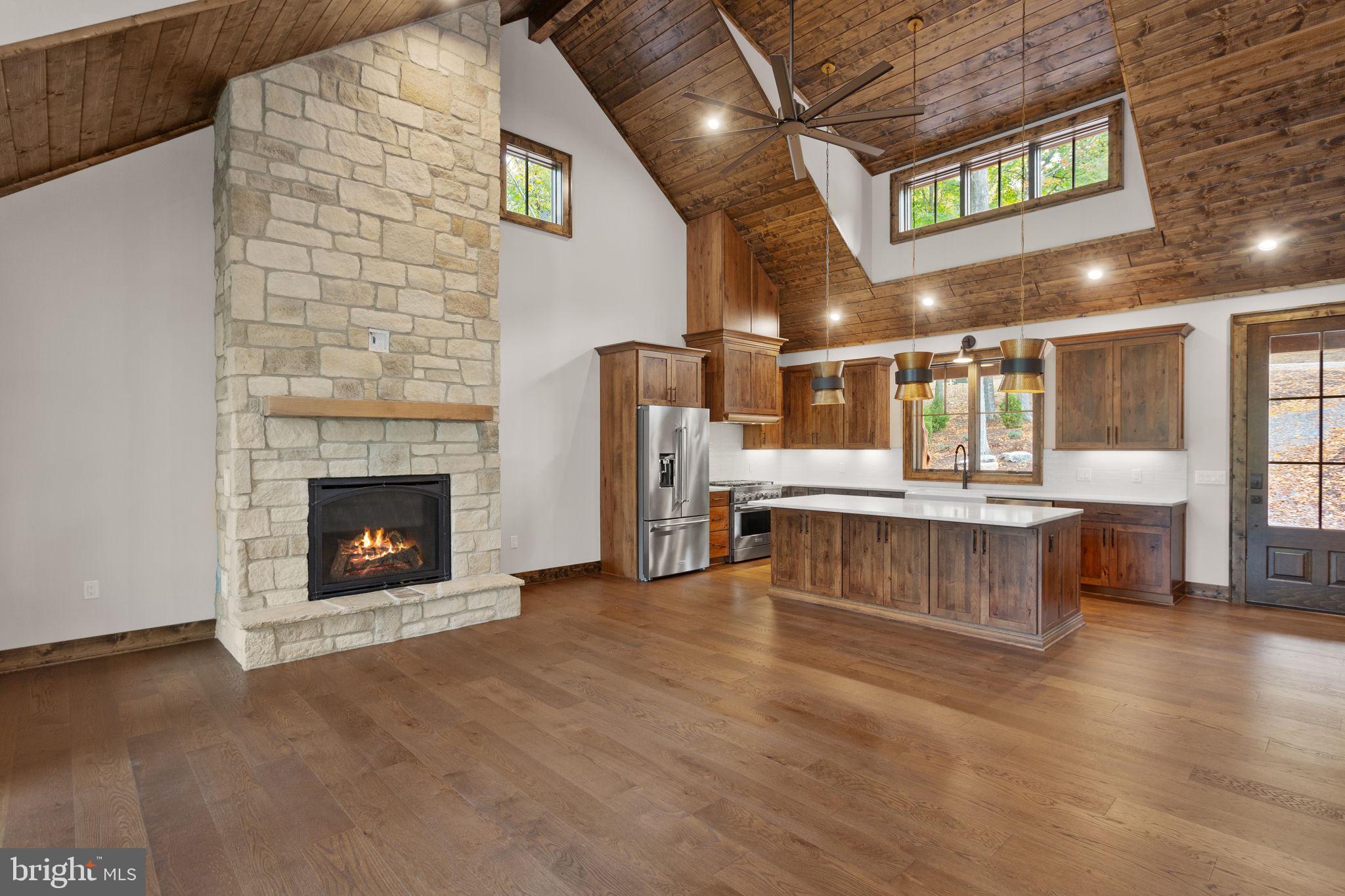 FISHER MOUNTAIN GOLF CLUB & RESORT - Residential