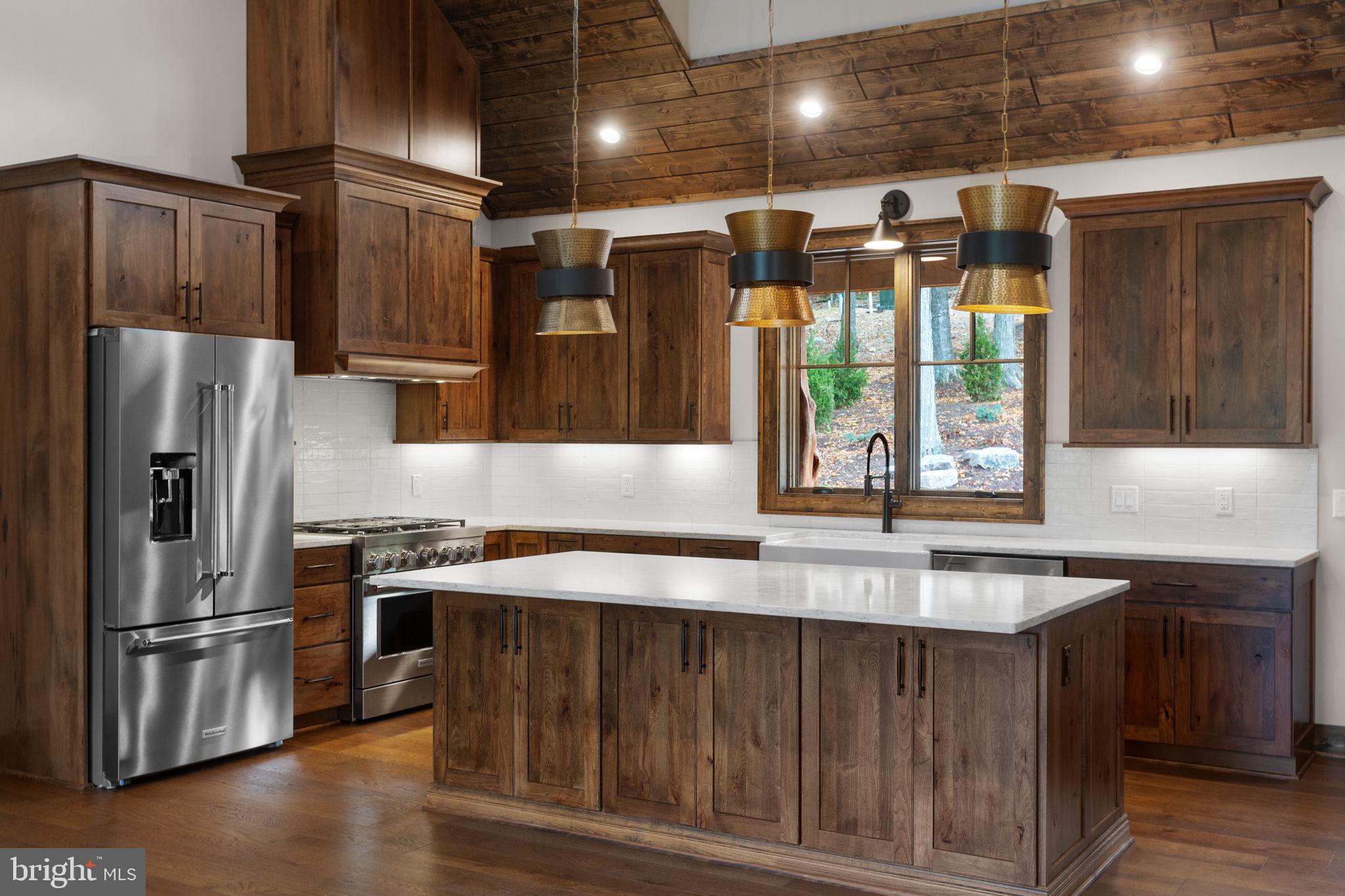 FISHER MOUNTAIN GOLF CLUB & RESORT - Residential