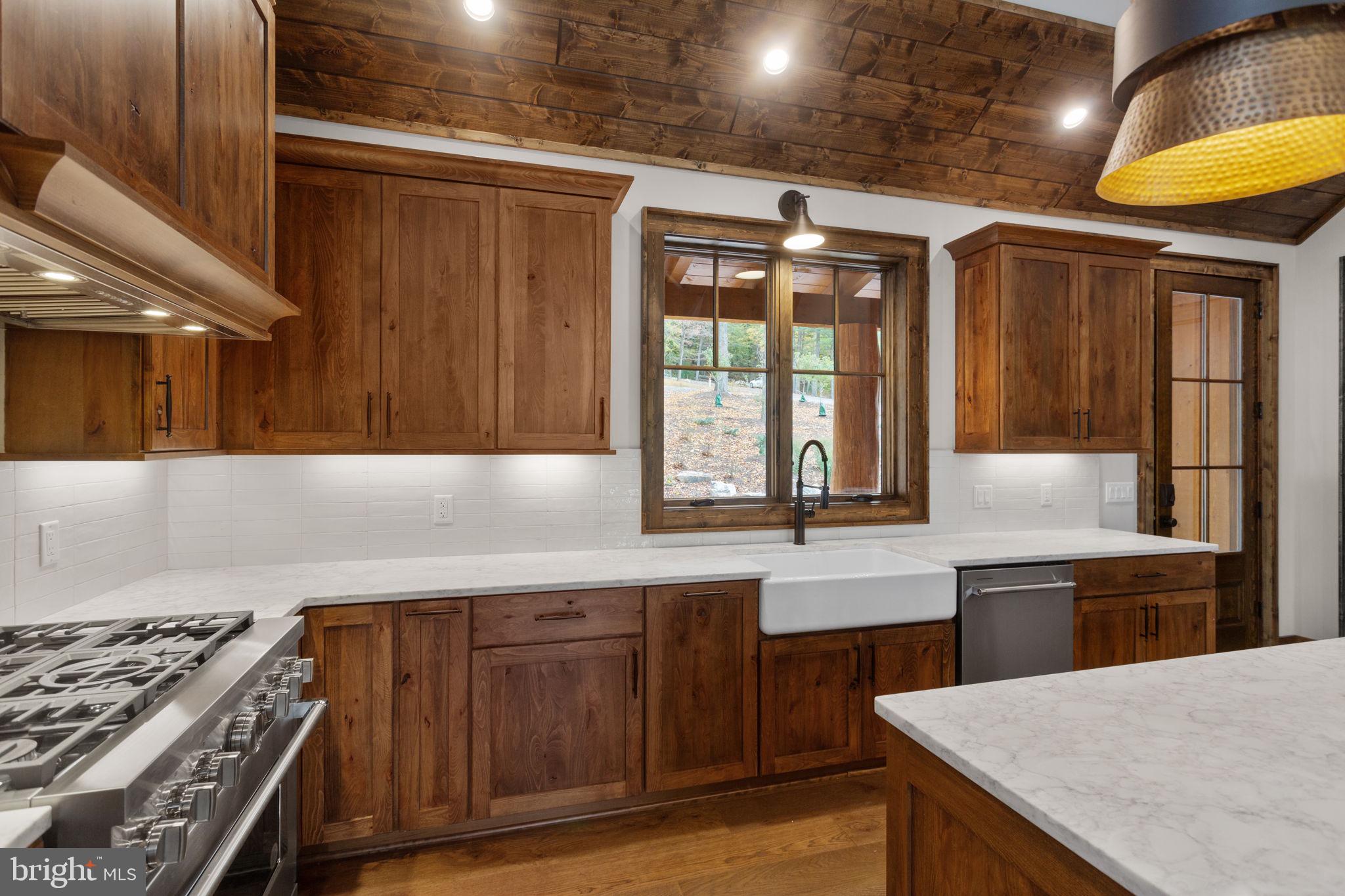 FISHER MOUNTAIN GOLF CLUB & RESORT - Residential