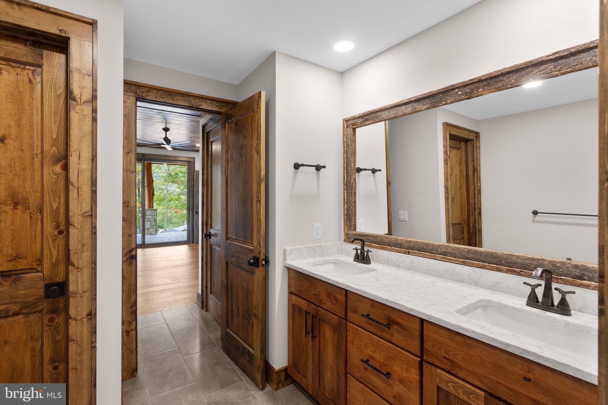 FISHER MOUNTAIN GOLF CLUB & RESORT - Residential