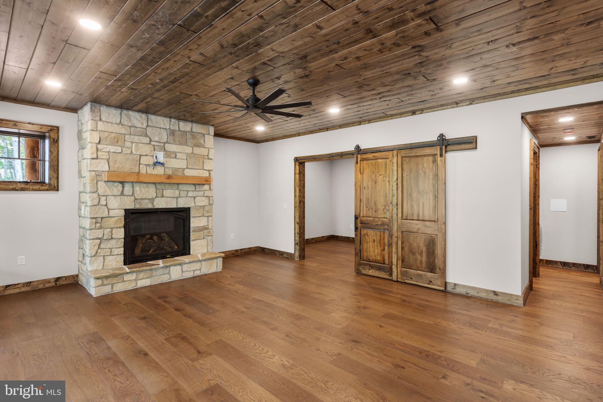 FISHER MOUNTAIN GOLF CLUB & RESORT - Residential