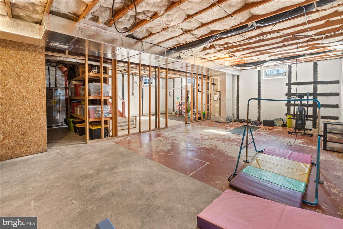 LAKE HERITAGE - Residential