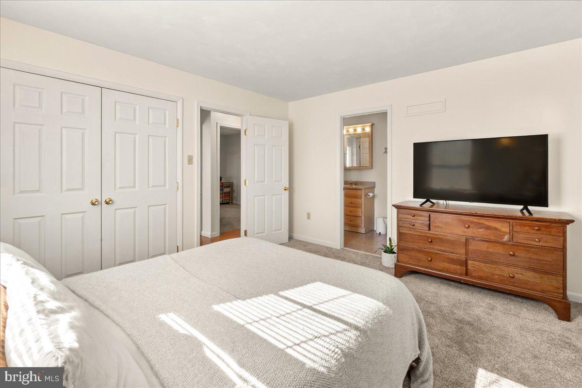 LAKE HERITAGE - Residential