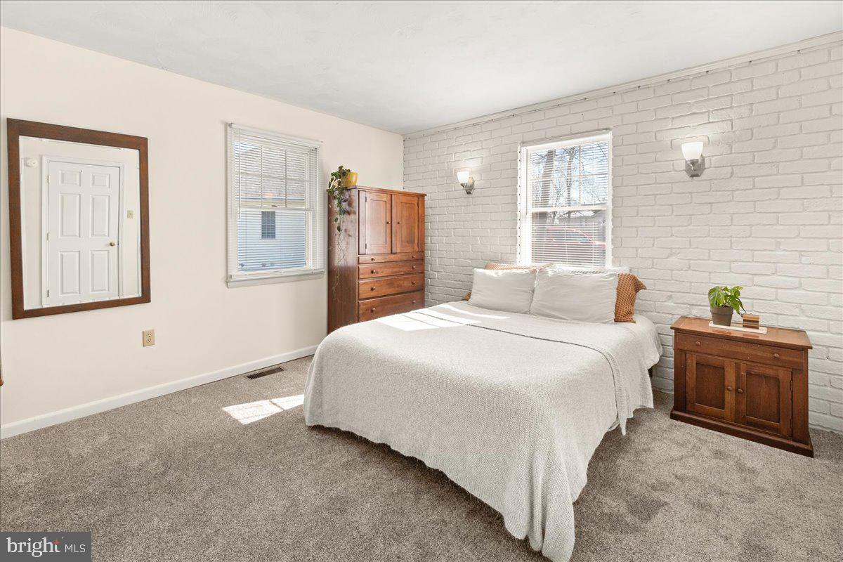 LAKE HERITAGE - Residential