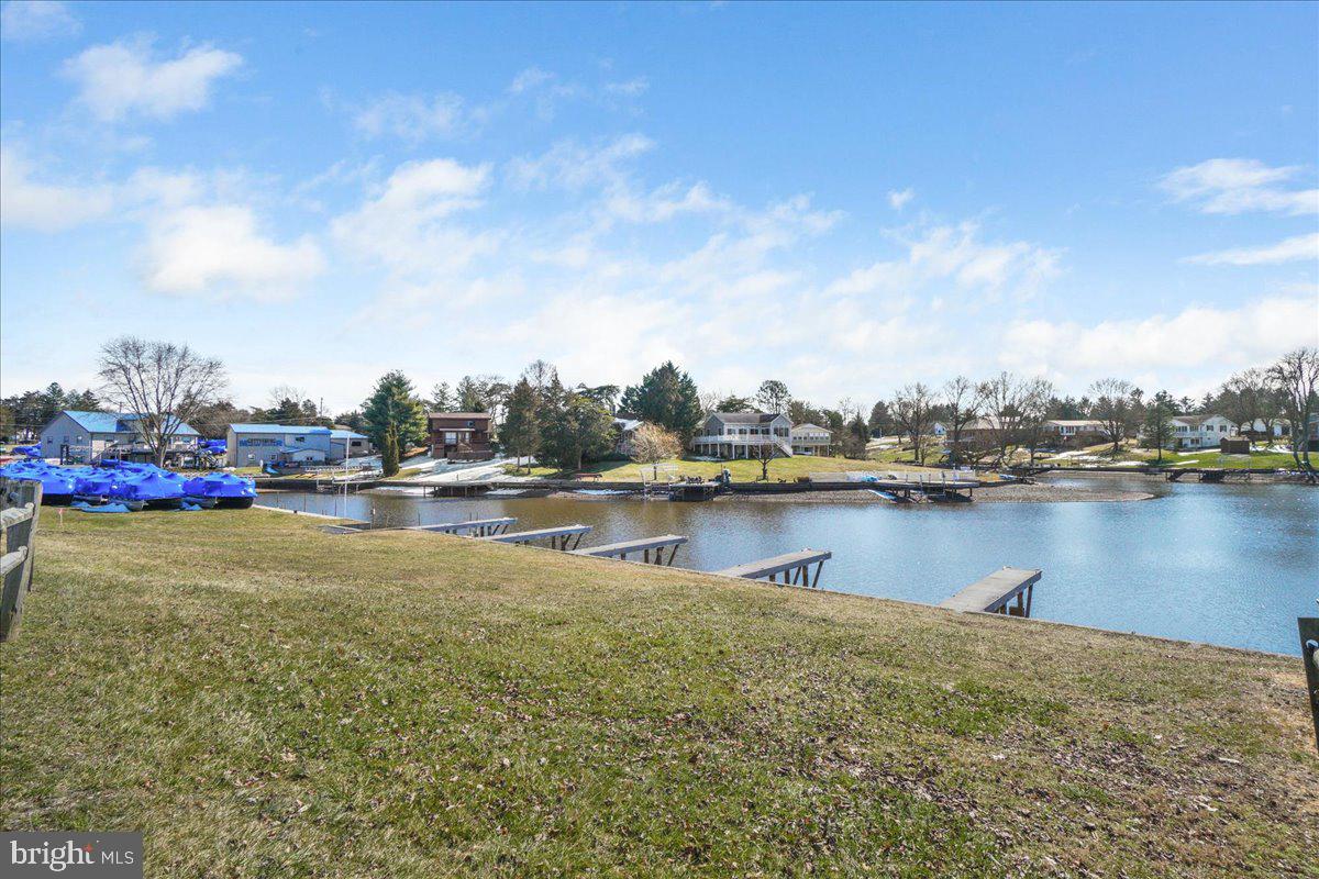 LAKE HERITAGE - Residential