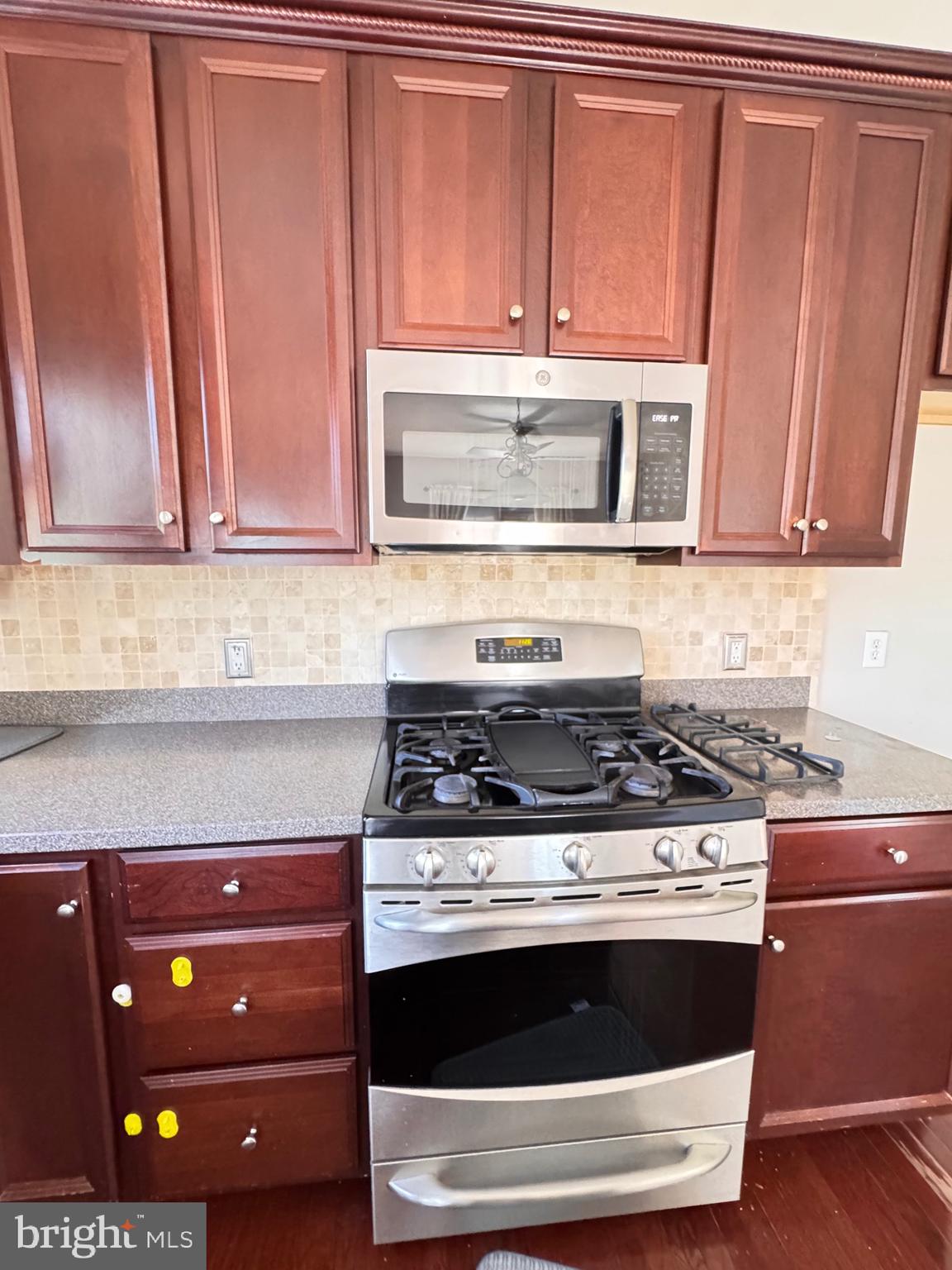 WINDSOR RIDGE - Residential Lease