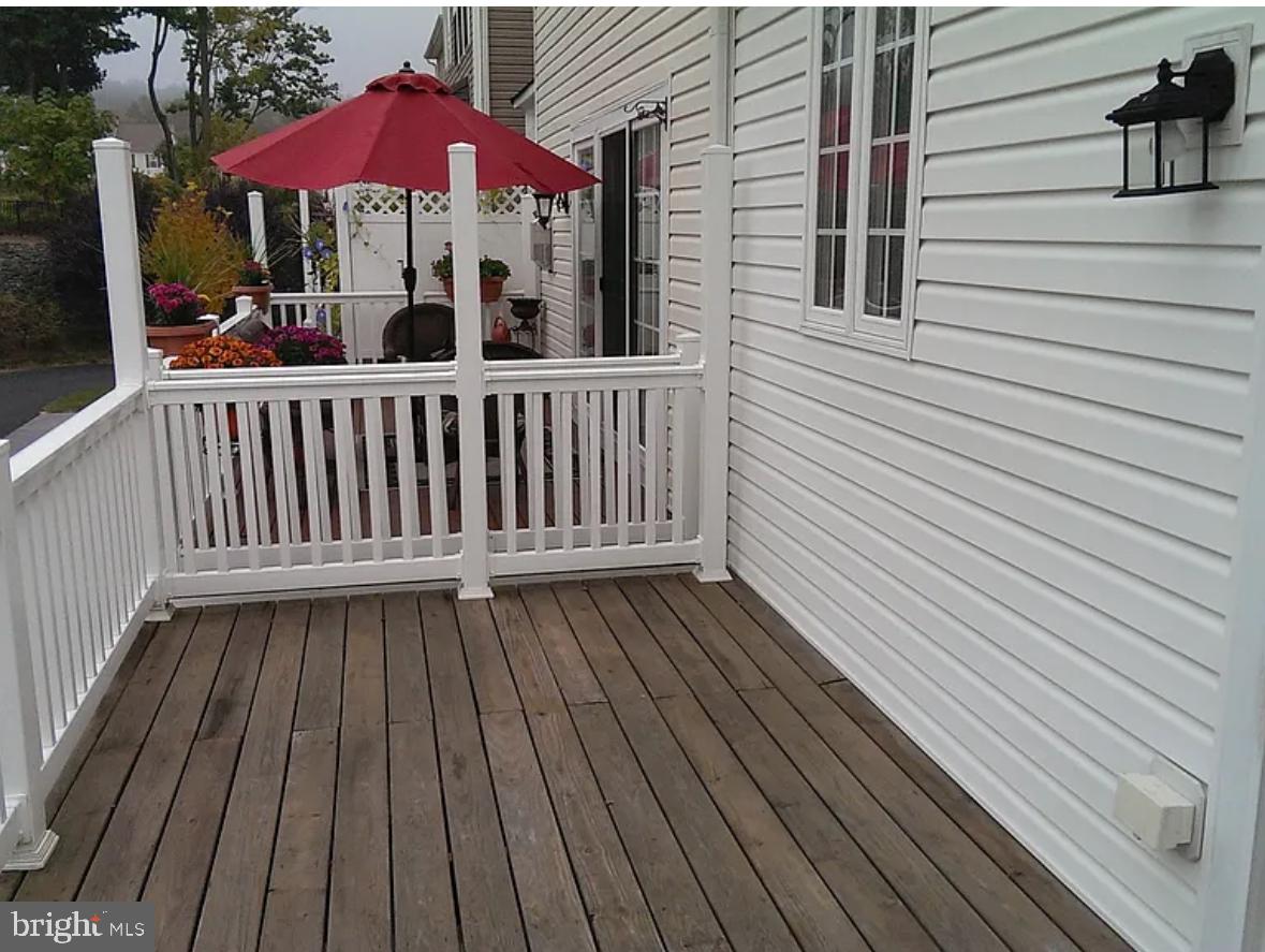 WINDSOR RIDGE - Residential Lease