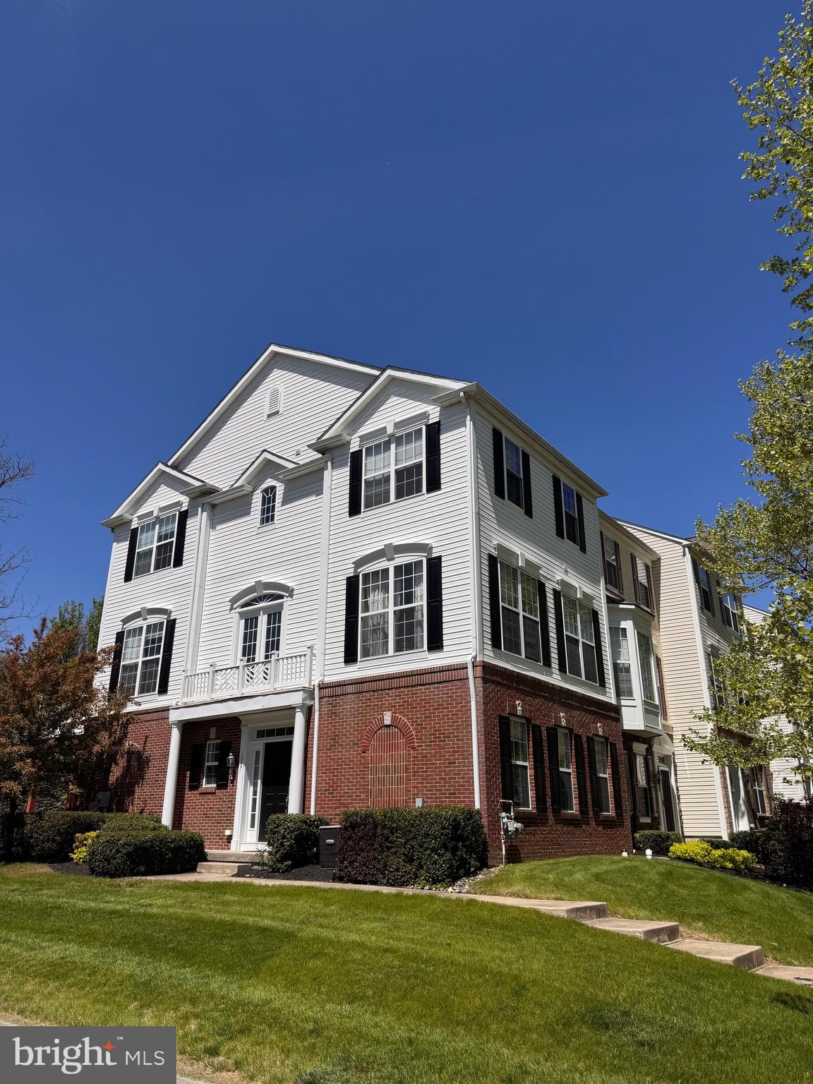 WINDSOR RIDGE - Residential Lease