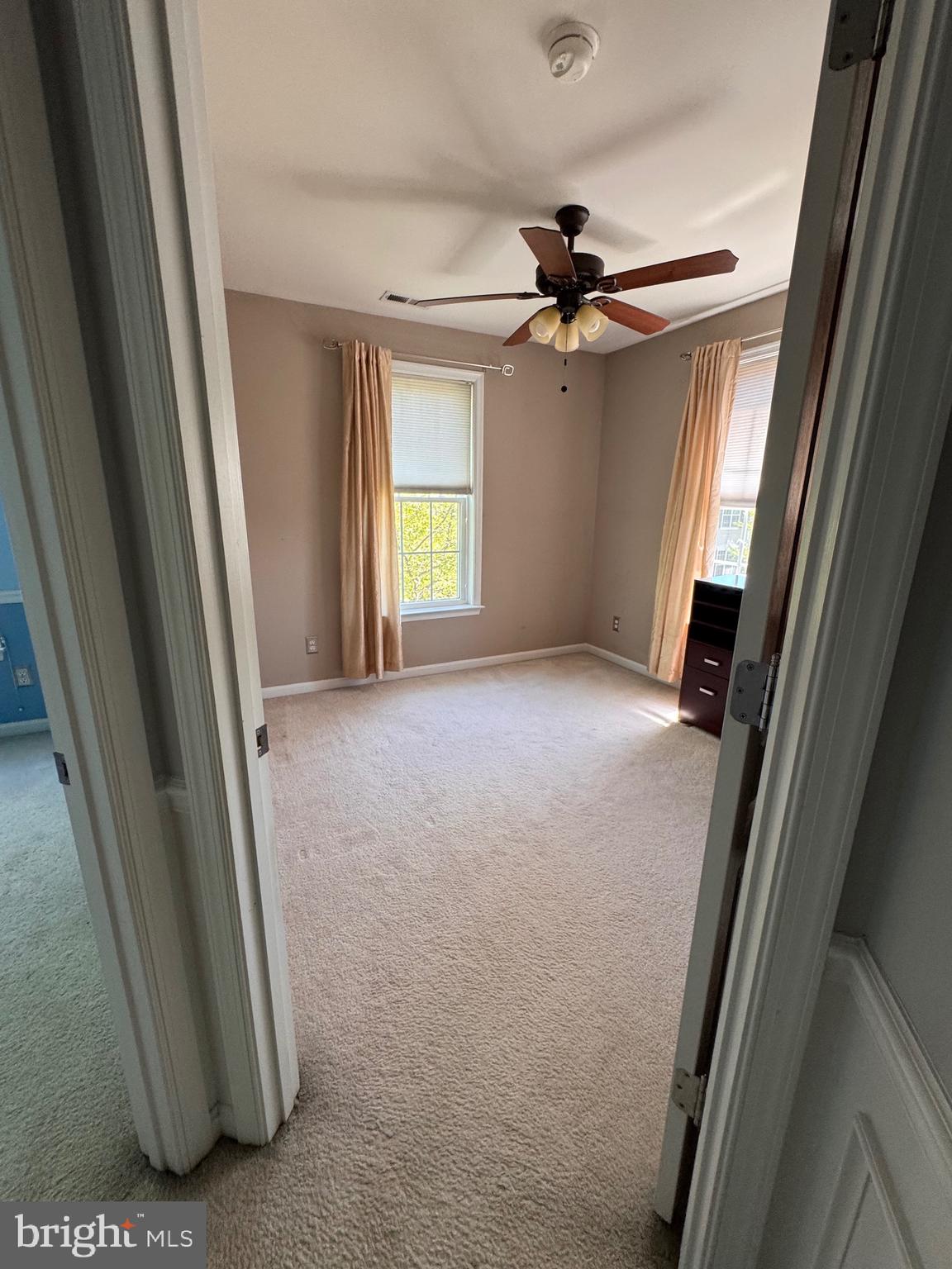 WINDSOR RIDGE - Residential Lease