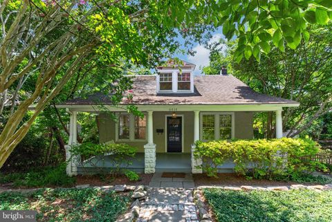 Photo of 6414 Brookes Lane, BETHESDA, MD 20816 (MLS # MDMC2243332)