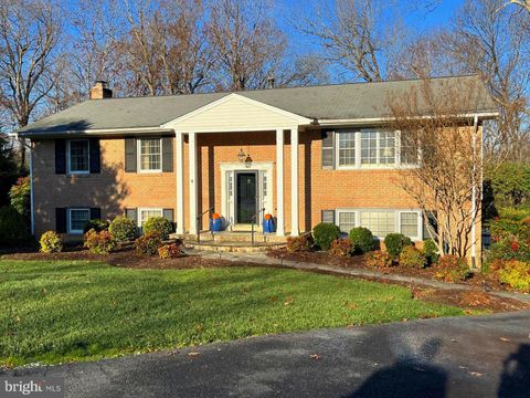 1700 HUNTS END COURT VIENNA VA 22182