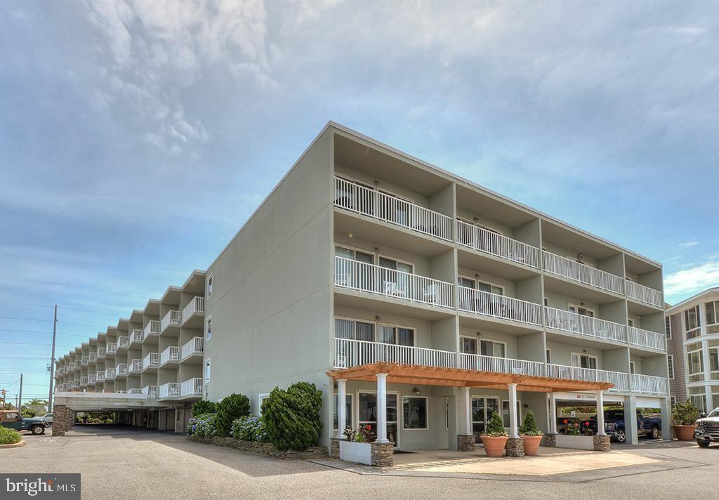 100 COLLINS AVENUE 201